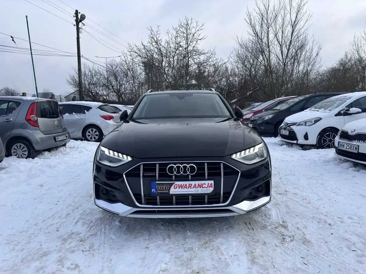 أودي A4 (B9 Facelift) - التصميم الخلفي وزاوية العادم