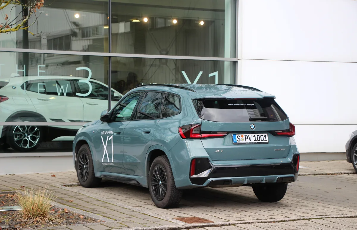 بي إم دبليو X1 (BMW X1 U11 sDrive18i)