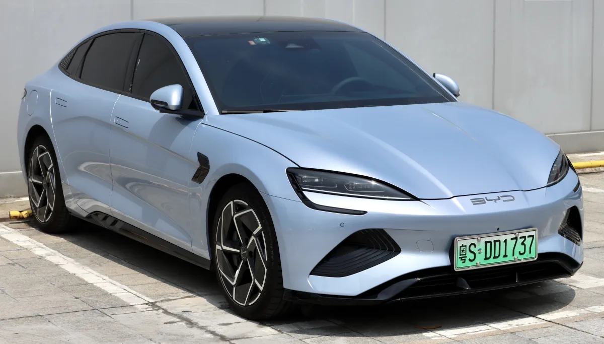 بي واي دي سيل (BYD Seal Performance AWD)