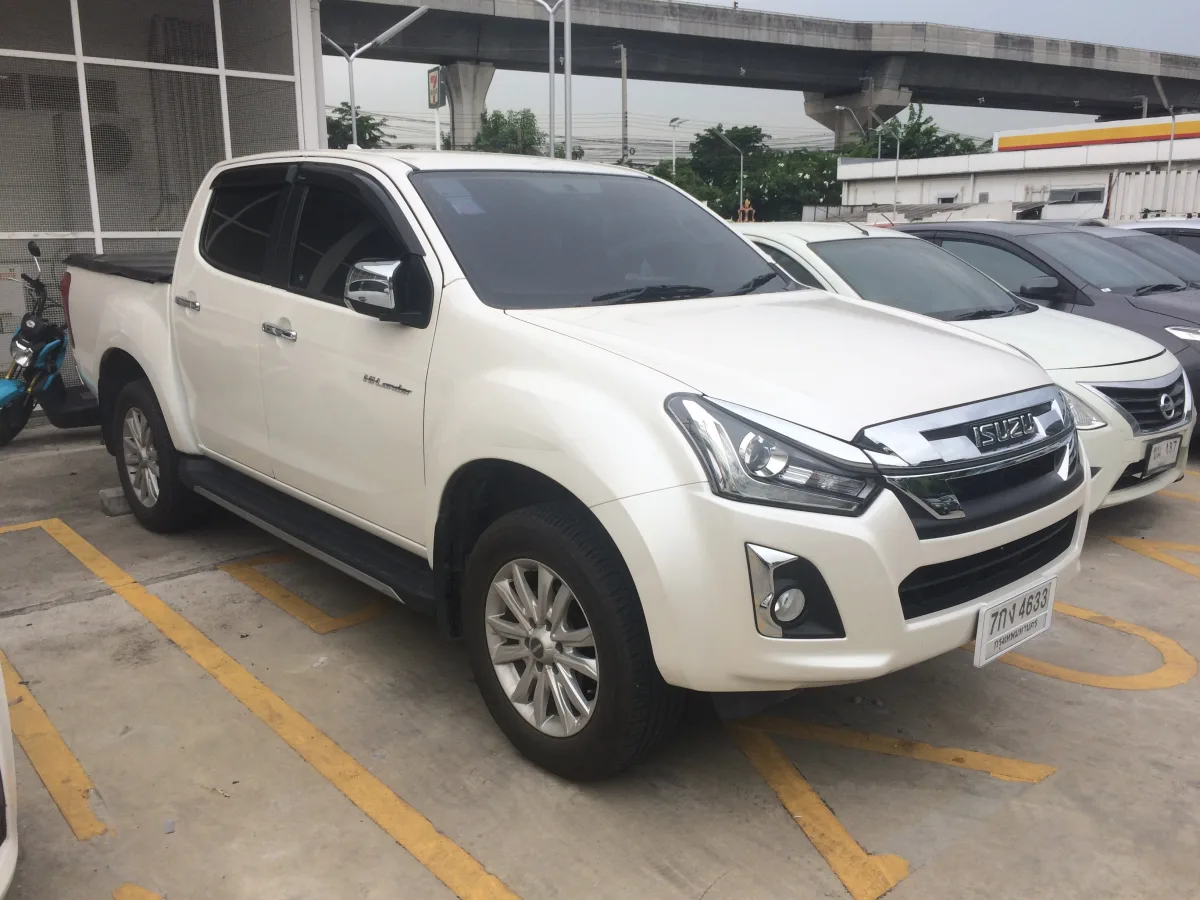 شيفروليه الدبابة (Chevrolet T-Series TFR) - التصميم الخلفي وزاوية العادم