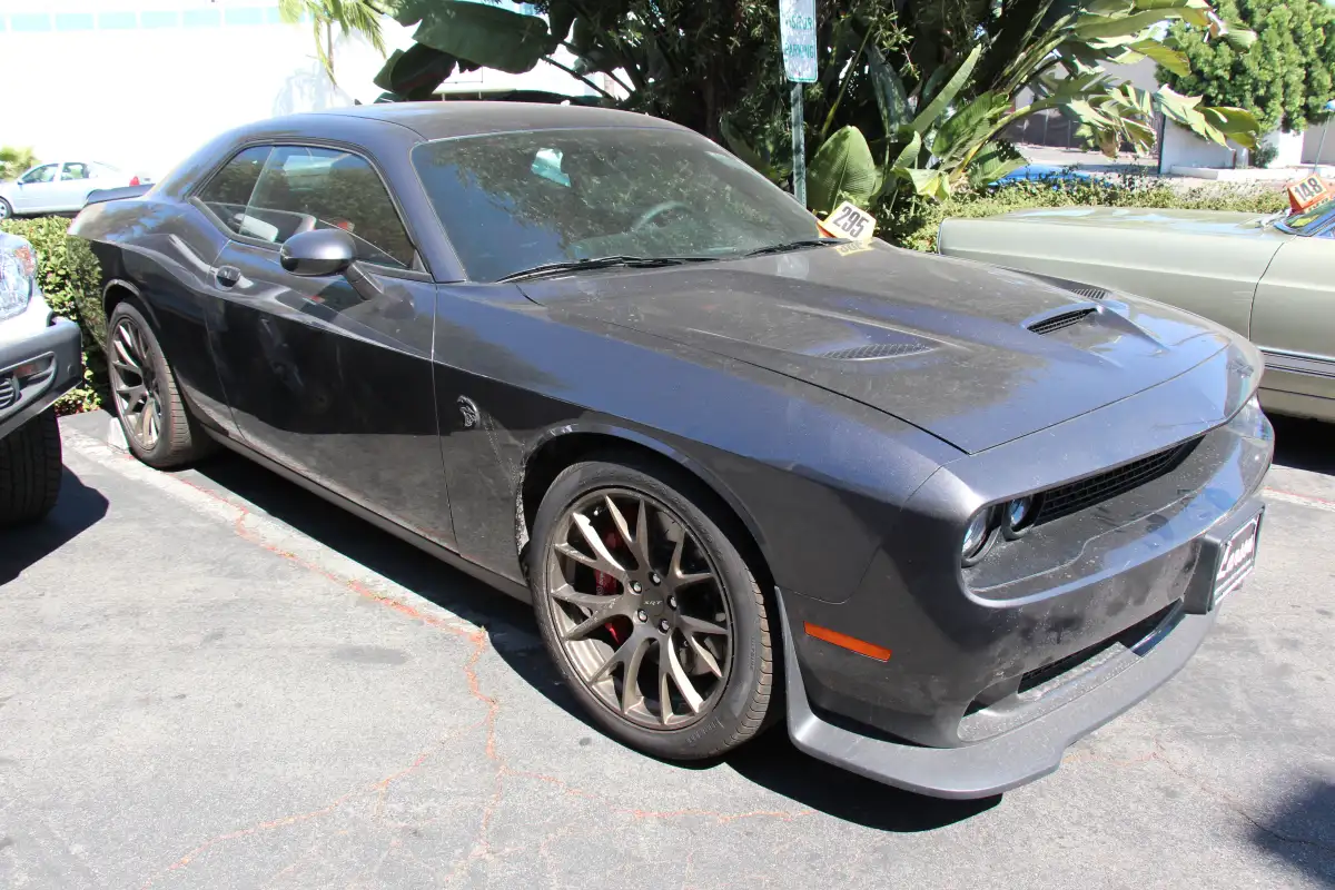 دودج تشارجر هيلكات (Charger SRT Hellcat) - التصميم الخلفي وزاوية العادم