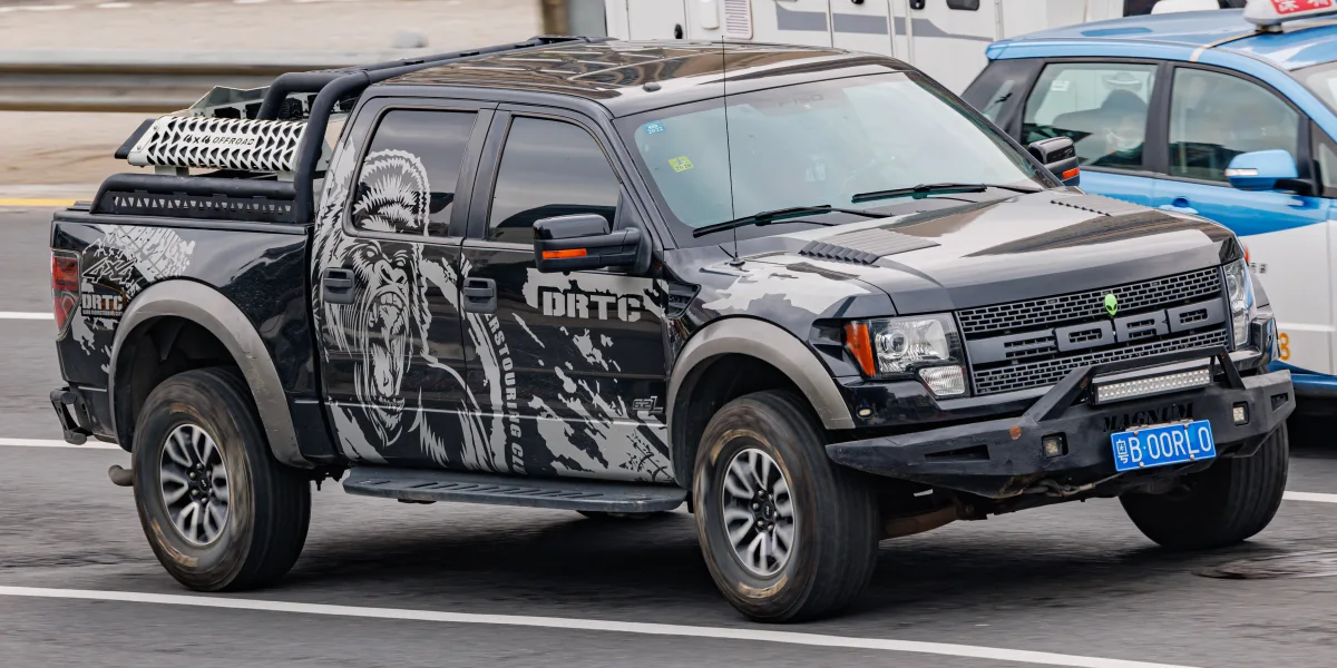 فورد إف-150 رابتور (F-150 Raptor 3.5 HO) - المقصورة الداخلية والكونسول