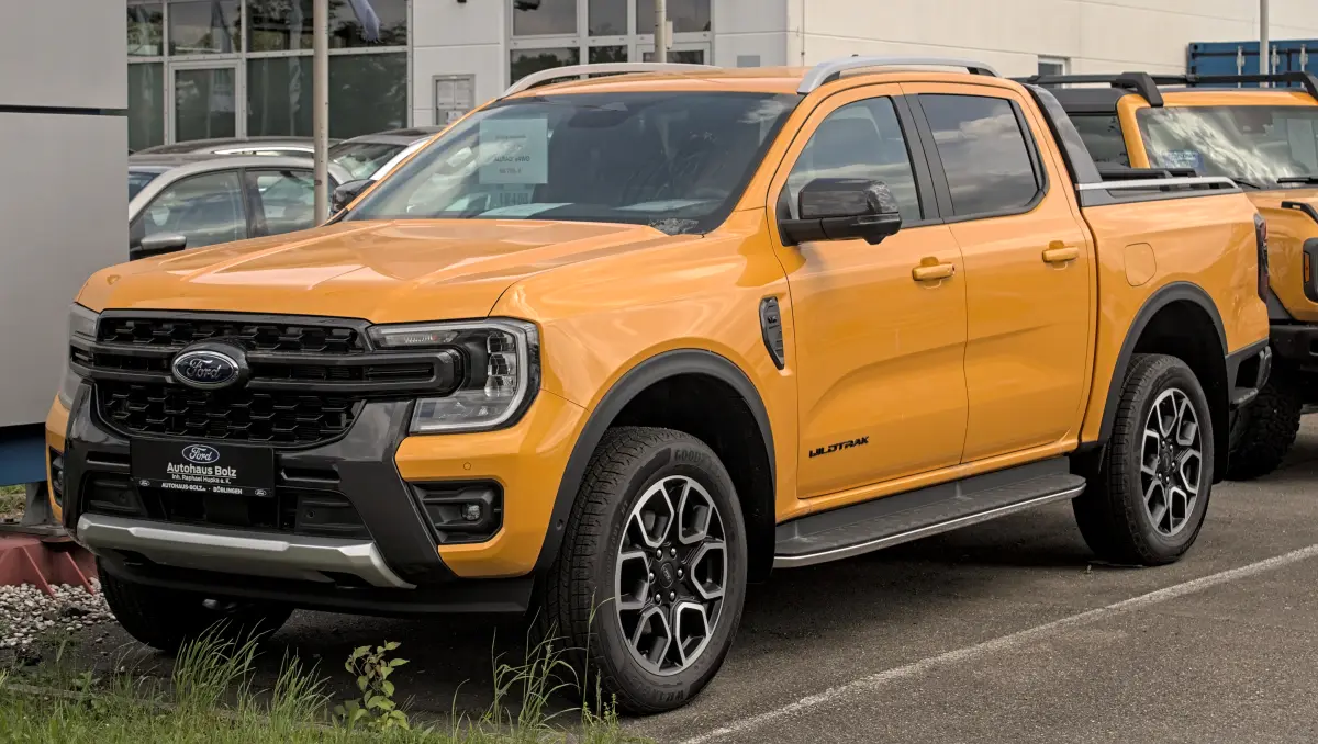 فورد رينجر (Ford Ranger 2.0 Bi-Turbo) - التصميم الخلفي وزاوية العادم