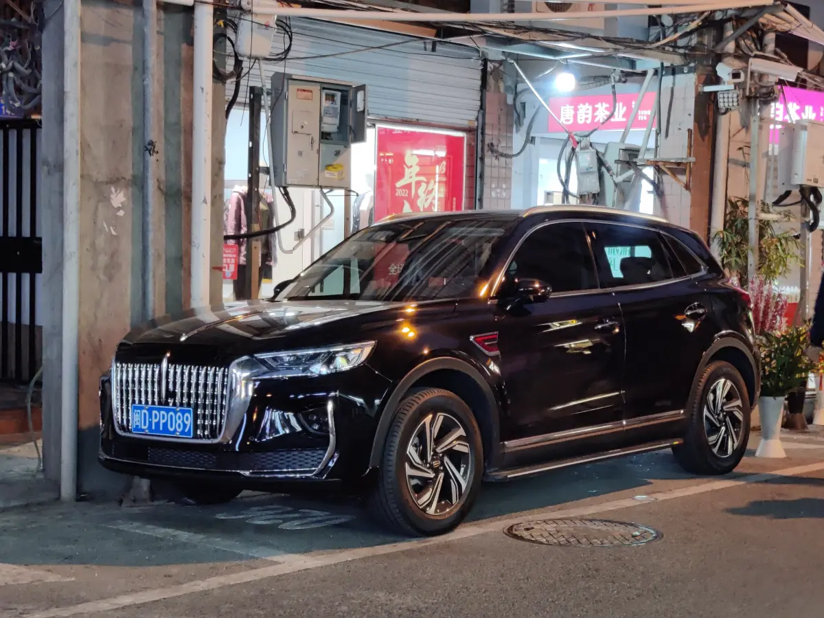 هونغ تشي HS5 (Hongqi HS5 2.0T) - التصميم الخلفي وزاوية العادم