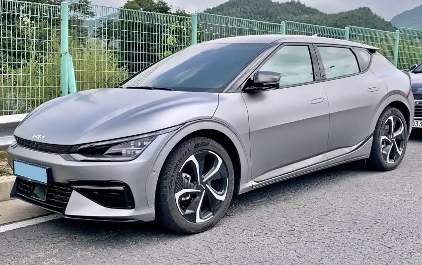 كيا EV6 GT (Kia EV6 GT 585 HP AWD)