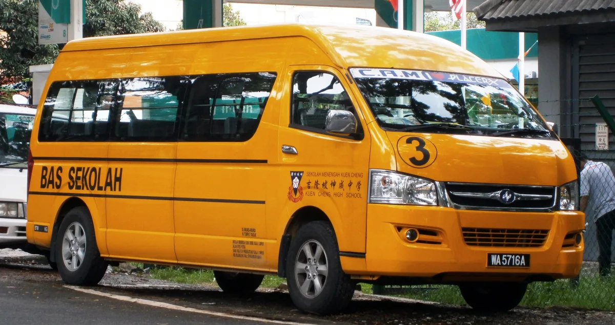 ميكروباص كينج لونج (King Long Wide Microbus 2.2L)
