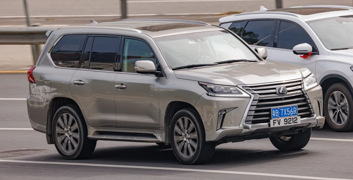 لكزس LX (LX 570 V8) - المقصورة الداخلية والكونسول