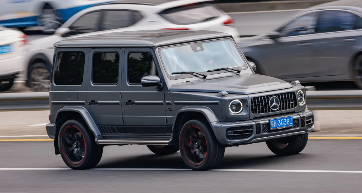 مرسيدس-بنز G63 AMG (W463A) - المقصورة الداخلية والكونسول