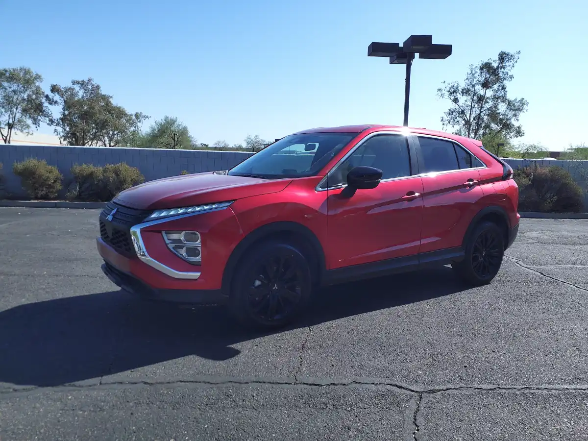 المقصورة الداخلية لـ ميتسوبيشي إكليبس كروس (Eclipse Cross)