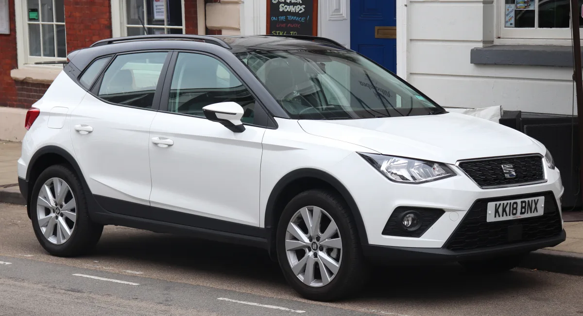 سيات أرونا (Seat Arona 1.0 / 1.6) - المقصورة الداخلية والكونسول