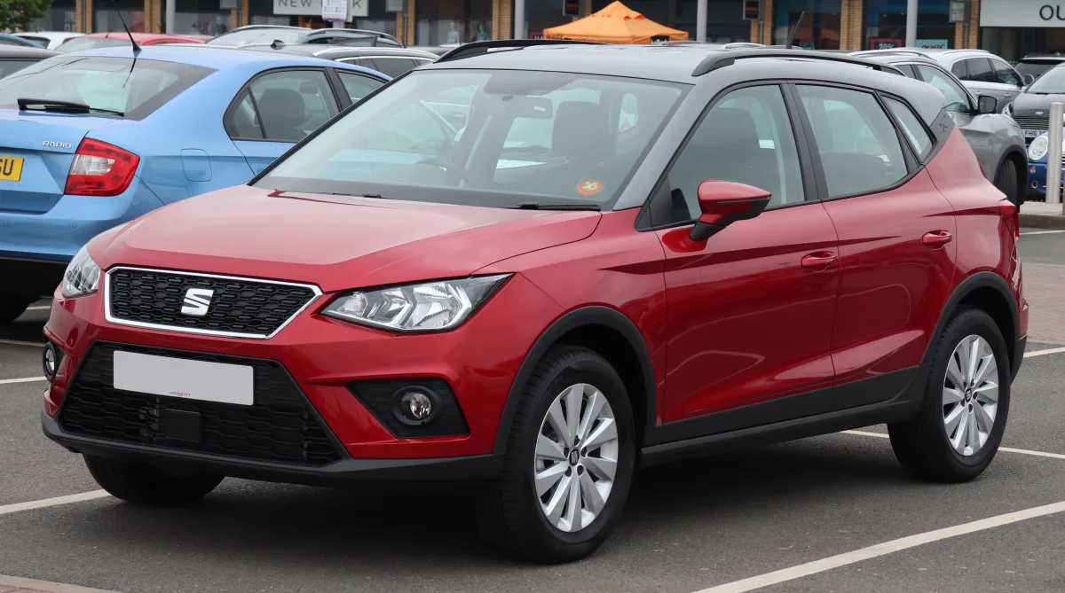سيات أرونا (Seat Arona 1.0 / 1.6) - التصميم الخلفي وزاوية العادم