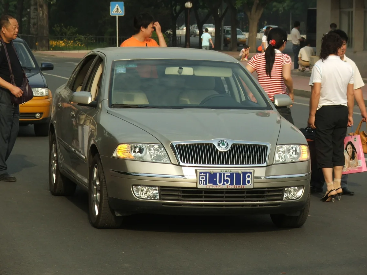 سكودا أوكتافيا (Octavia A5 1.6 MPI)